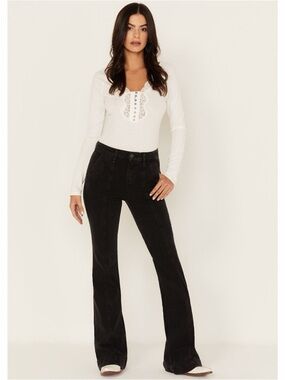 IDYLLWIND WOMEN'S WEST END MID RISE FRONT SEAM REBEL FLARE JEANS